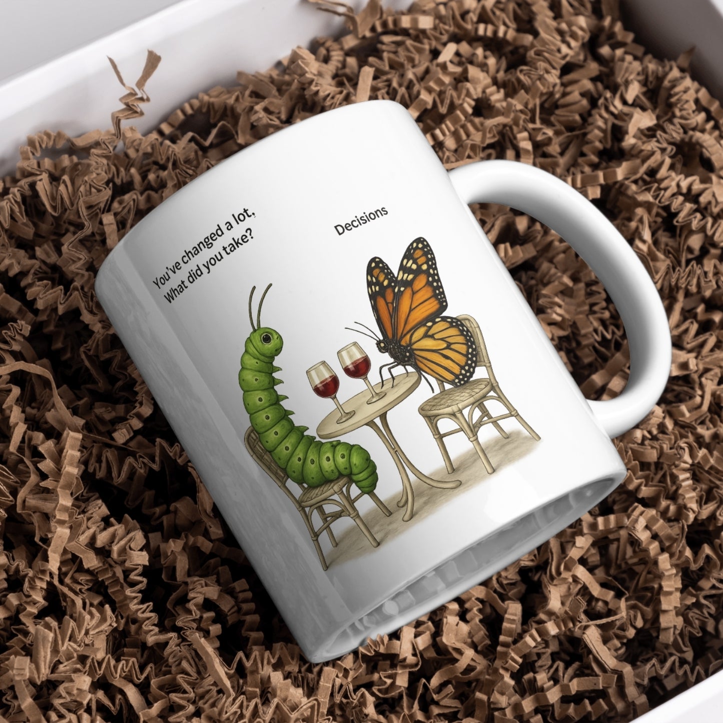 Kubek ceramiczny We Need To Talk 330 ml – smieszny prezent z gasenica i motylem